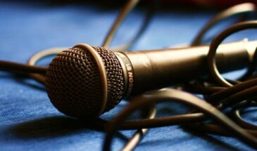 Почему фонит микрофон — основные причины возникновения помех